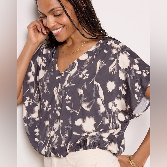 NWT Evereve Black and Cream Phoebe Dolman Floral Top size XL - Picture 8 of 9